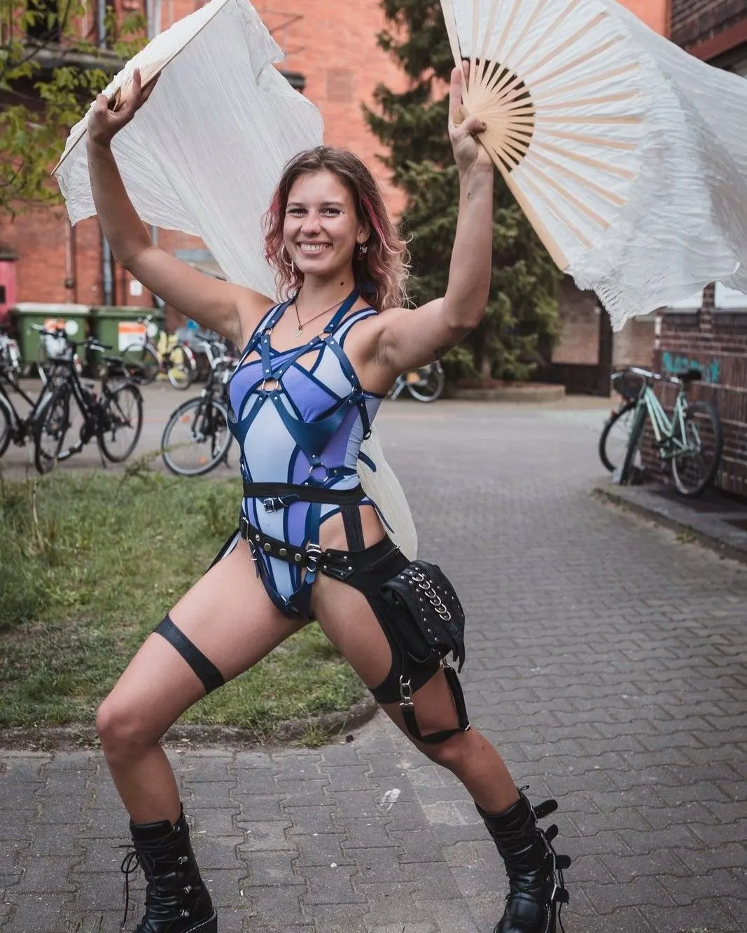 Unleash your imagination and embrace the surreal... Escape to a realm of endless possibilities!✨👾🦹‍♀️🧞
Picture with our majestic performer @leooschramm
taken by Günther Dorn @fotomenschberlin
#DreamWorldSpace #ExploreYourDreams